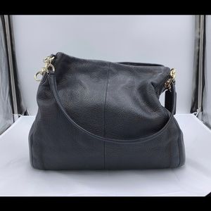 🎠Genuine Black Pebbled Leather Coach Hobo Bag🎠